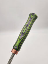Load image into Gallery viewer, Cable whip with green and gray laminate handle
