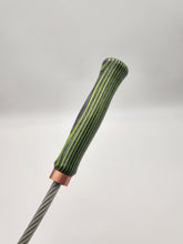 Load image into Gallery viewer, Cable whip with green and gray laminate handle
