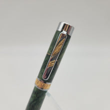 Load image into Gallery viewer, Imperial fountain pen - Green stabilized maple
