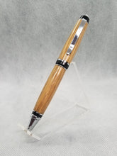 Load image into Gallery viewer, Jack Daniels barrel oak pen
